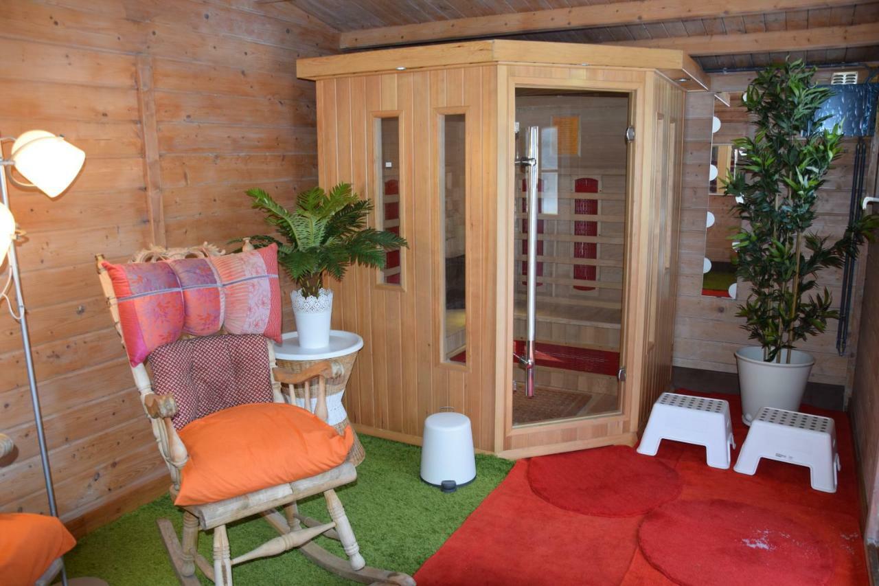 Le Chateau De Frankie Spas-Saunas Grand-Reng 외부 사진